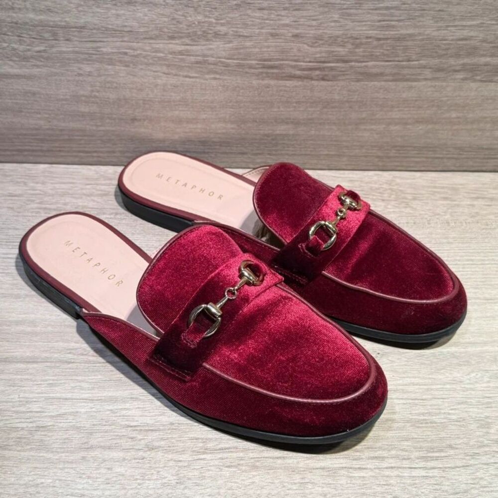 Metaphor women’s violet wine loafers 8M USA
